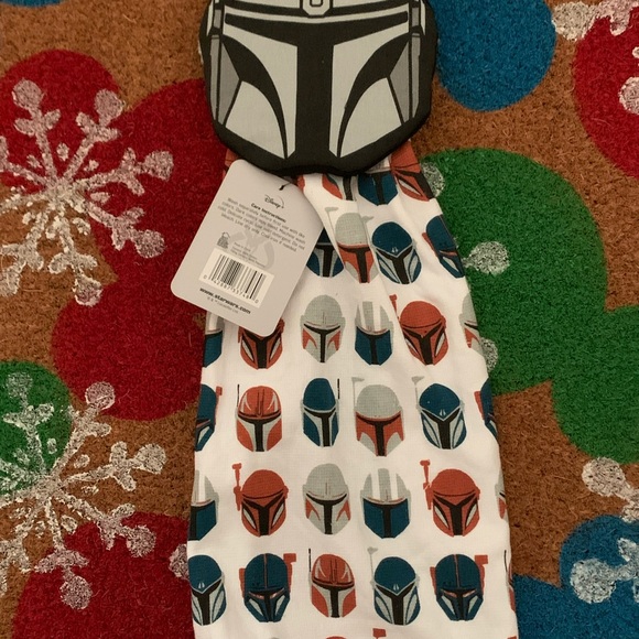 StarWars/Mandalorian Holiday Kitchen Set - Picture 2 of 4